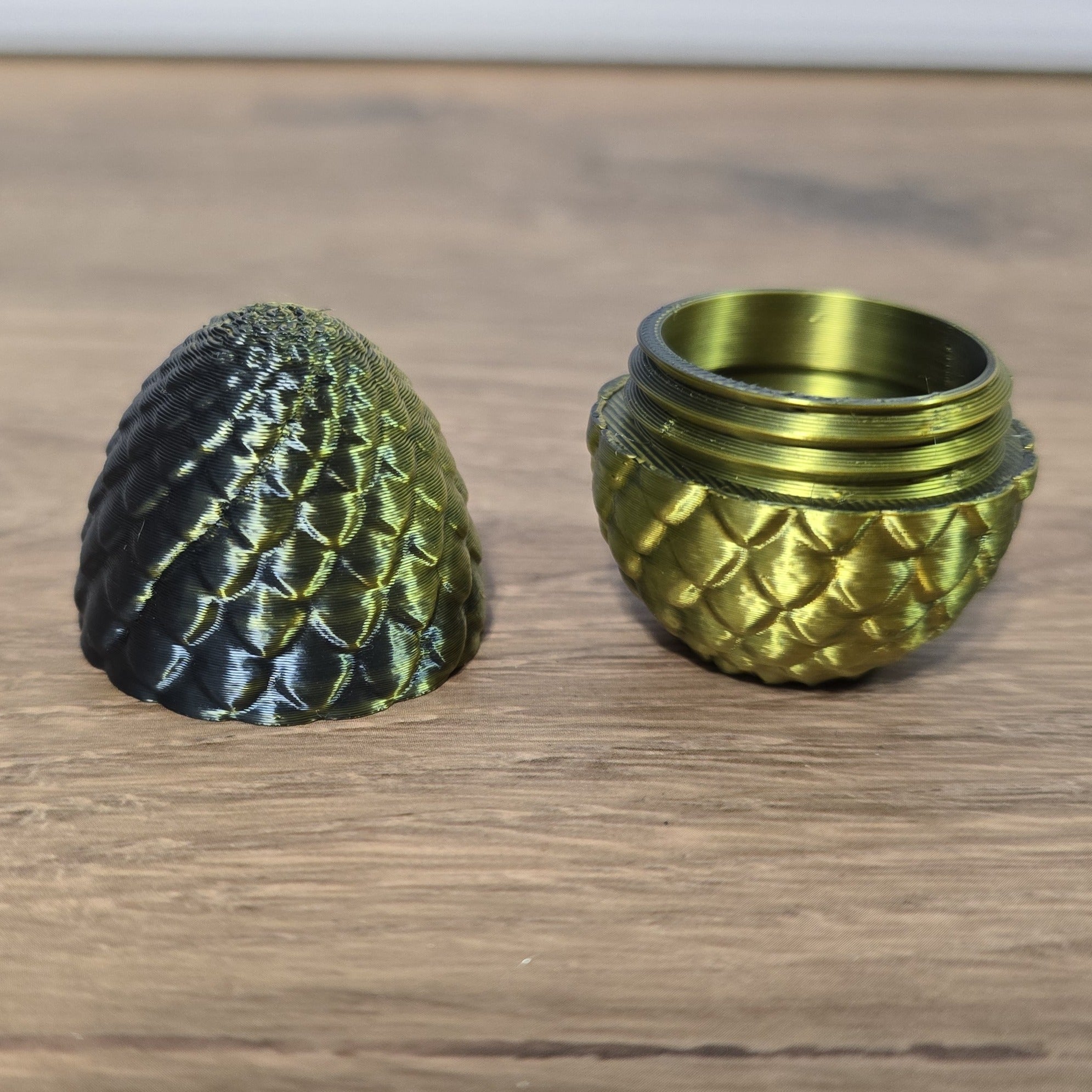 3D Printed Hollow Easter Eggs - Fillable Surprise Eggs in 3 Sizes